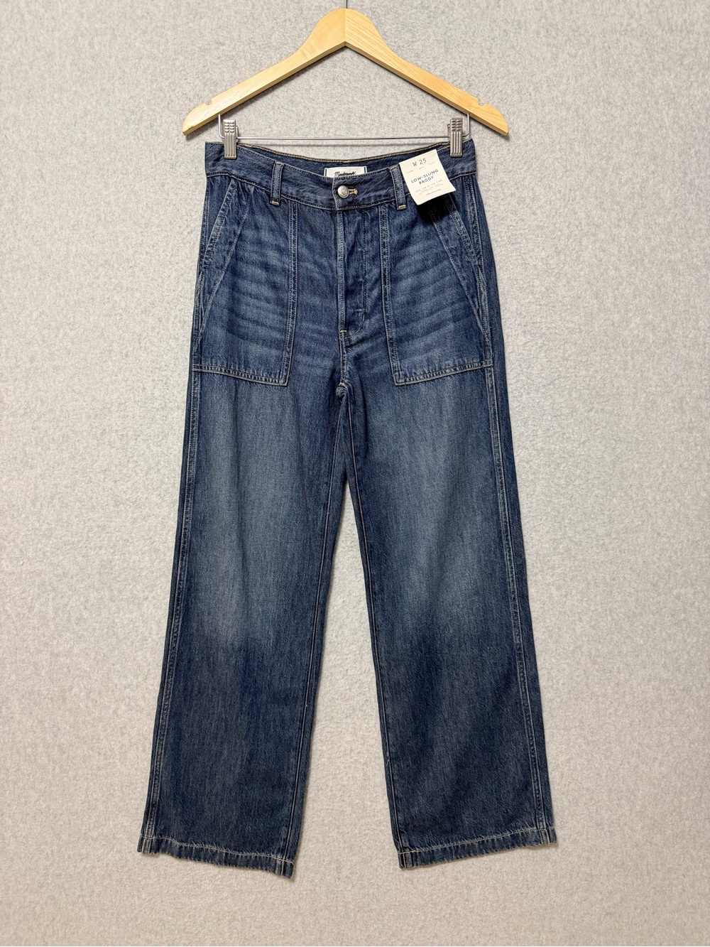 Madewell Low Slung Baggy Jeans in Airy Denim NWT Size 25 Wide Leg Full Length - Picture 4 of 10